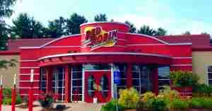Is Red Robin gluten-free? An image of the front store of Red Robin building