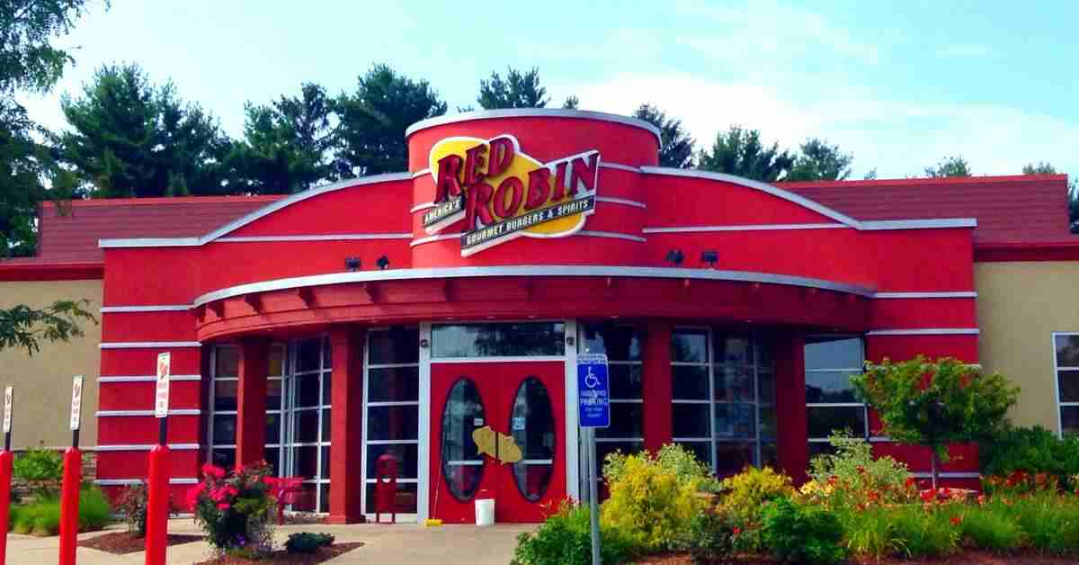 Is Red Robin gluten-free? An image of the front store of Red Robin building