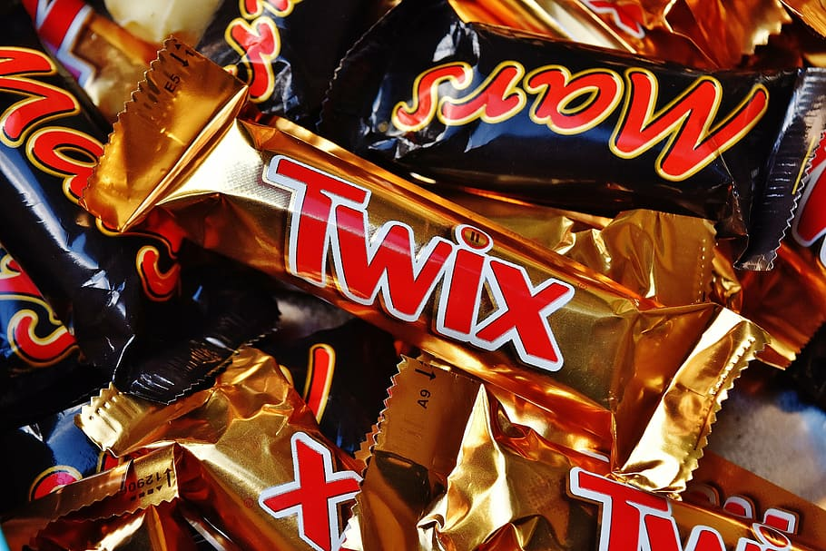 An image of Twix and Mars chocolate bars