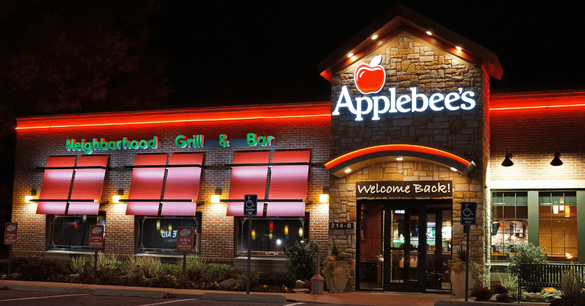 Gluten-Free at Applebee's? A photograph of Applebees building at night